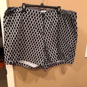 Crown & Ivy Blue and White Print